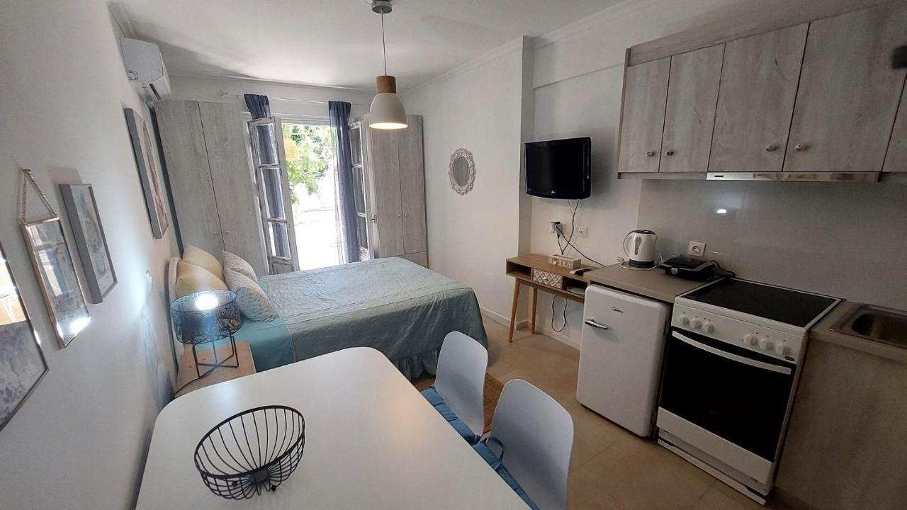 Nias Studio Apartamento Perama  Exterior foto